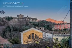 Sarzana_Fortezza di Sarzanello con il Monte Sagro