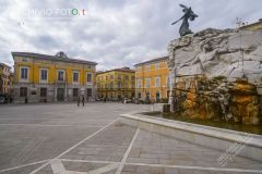 Sarzana_Pza Matteotti_Pal Comunale e Mon Caduti GraGue