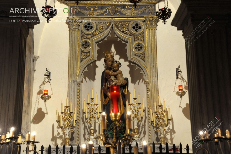 Madonna-del-Sasso-Anno-del-Signore-1347-Madonna-del-Buio-Bibbiena-Arezzo-Toscana_DSC5108_PS