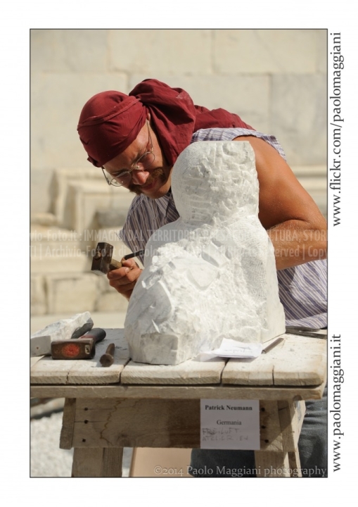 Carrara_SIMPOSIO-INTERNAZIONALE-DI-SCULTURA-A-MANO_2014-06_15138973045_o