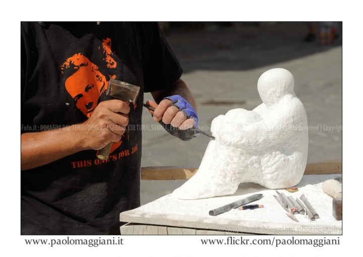 Carrara_SIMPOSIO-INTERNAZIONALE-DI-SCULTURA-A-MANO_2014-08_15138966805_o