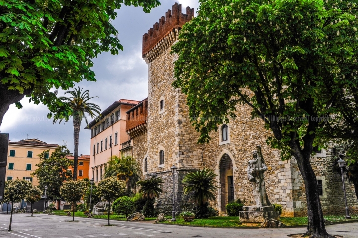 D70015_DSC7725_Paolo-Maggiani_26042015_Accademia-arti-Belle-Arti-Carrara-castello-Malaspina-marmo-sculturaBN