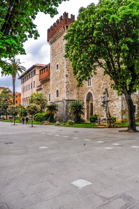 D70015_DSC7729_Paolo-Maggiani_26042015_Accademia-arti-Belle-Arti-Carrara-castello-Malaspina-marmo-sculturaBN