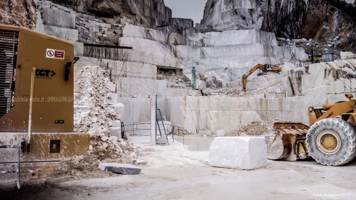 Carrara_Dentro-una-Cava-di-Marmi_maggianipaolo_02_24610159504_o