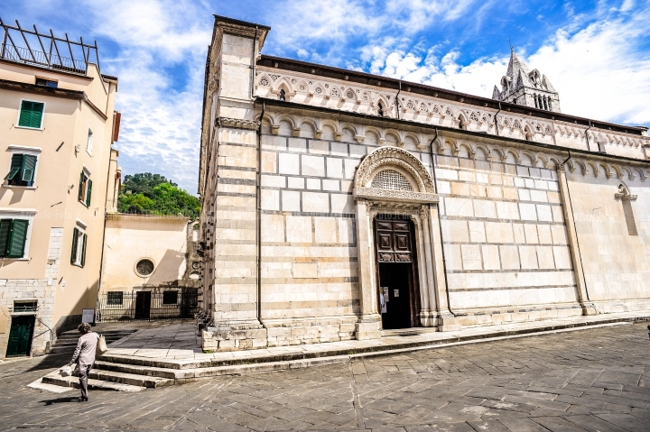 D70015_DSC7993_Paolo-Maggiani_04052015_Carrara-Duomo-marmo-pieve-S.-Andrea