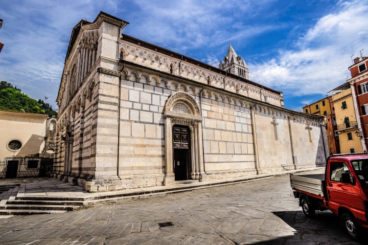 D70015_DSC7998_Paolo-Maggiani_04052015_Carrara-Duomo-marmo-pieve-S.-Andrea