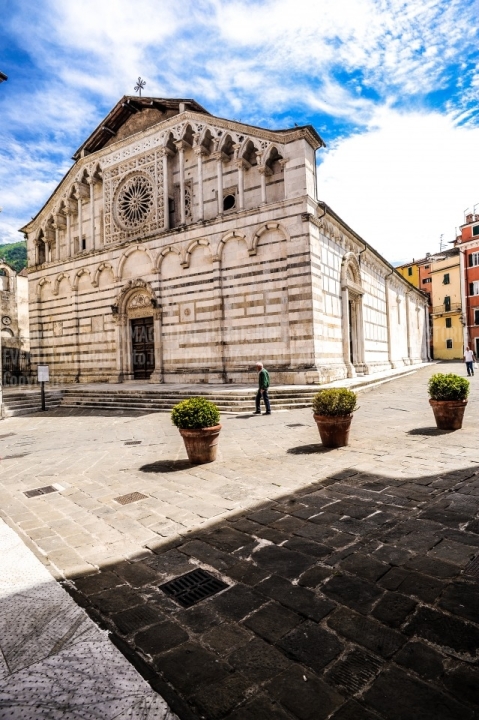 D70015_DSC8006_Paolo-Maggiani_04052015_Carrara-Duomo-marmo-pieve-S.-Andrea