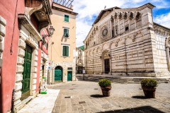 D70015_DSC8007_Paolo-Maggiani_04052015_Carrara-Duomo-marmo-pieve-S.-Andrea