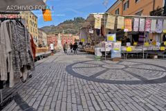 Carrara_Lunedì giorno di mercato