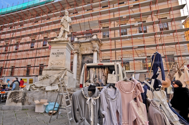 d70016mag_7994_Carrara_Lunedì-giorno-di-mercato_maggiani-paolo_24486454063_o