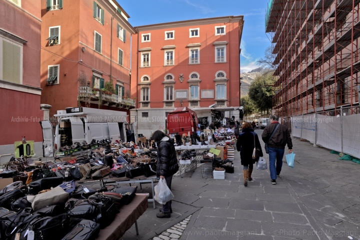 d70016mag_7999_Carrara_Lunedì-giorno-di-mercato_maggiani-paolo_24817694780_o