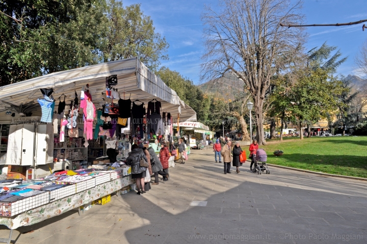 d70016mag_8016_Carrara_Lunedì-giorno-di-mercato_maggiani-paolo_25113356625_o