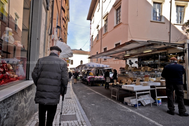 d70016mag_8018_Carrara_Lunedì-giorno-di-mercato_maggiani-paolo_24995177252_o