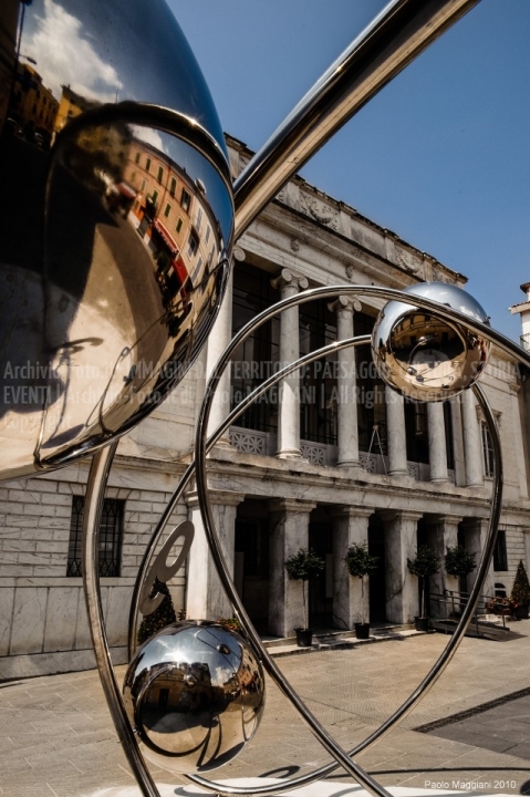 Carrara_Teatro-Animosi-2010_maggianipaolo_02_24613566463_o