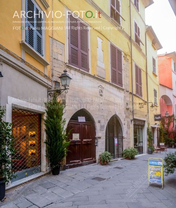 Sarzana_centro_storico_PaoloMaggiani_it_156ND70020185ND61020P_MAG1064