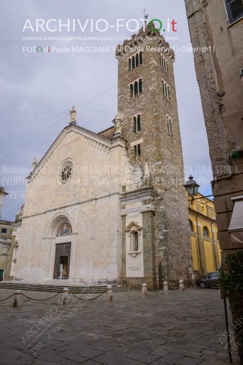 Sarzana_centro_storico_PaoloMaggiani_it_156ND70020185ND61020P_MAG1013